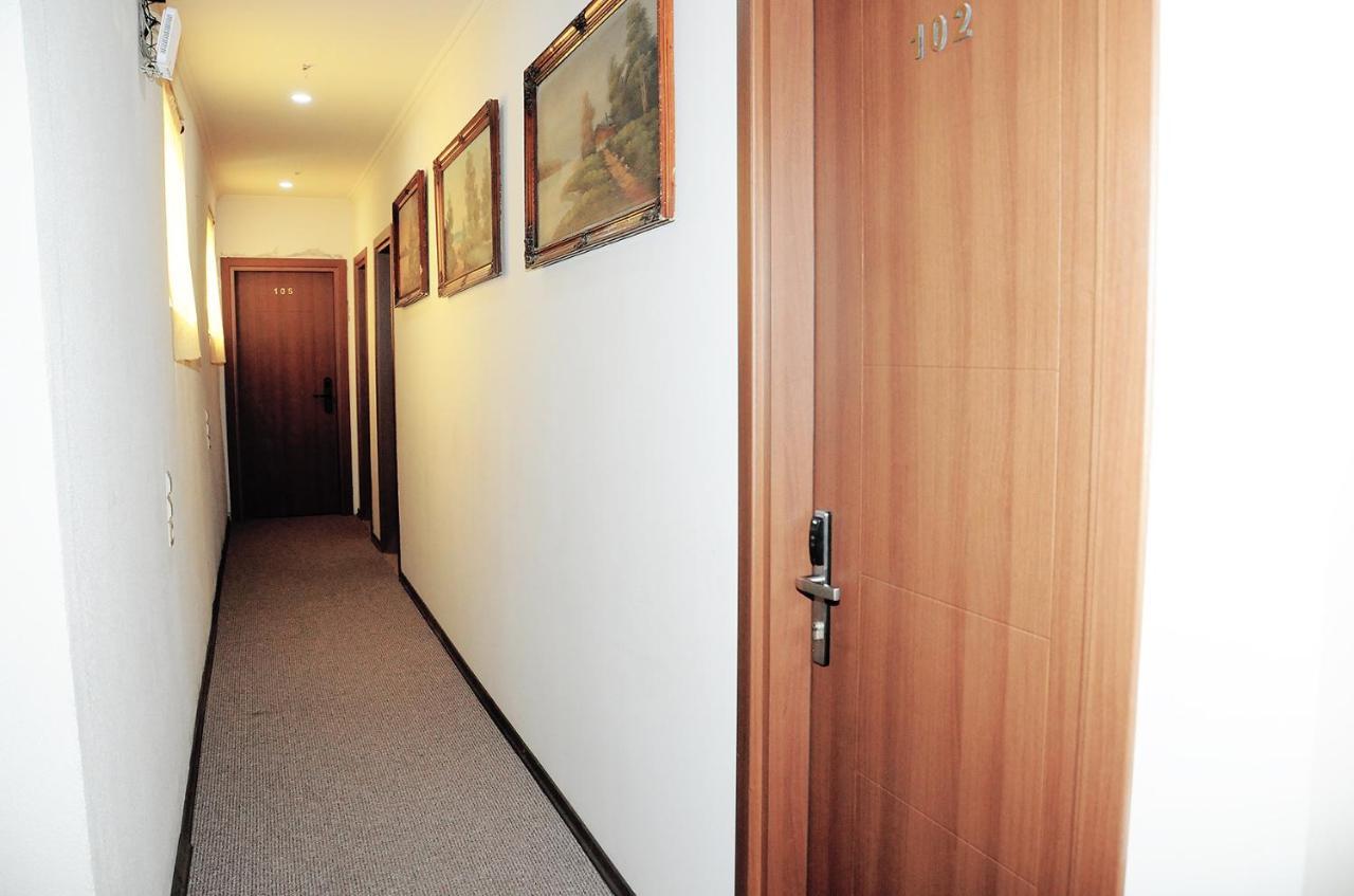 Hotel One
